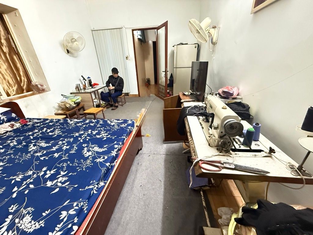 Bán nhà Ngọc Hồi - diện tích 29m2 2 tầng - Căn hộ tập thể - giá 4 tỷ