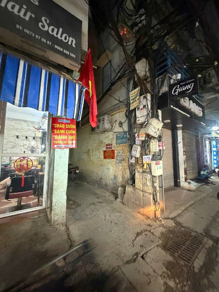 Bán nhà Ngõ Chợ Khâm Thiên - diện tích 73m2 1 tầng - Nhà cấp 4, mặt tiền rộng - giá 14,8 tỷ