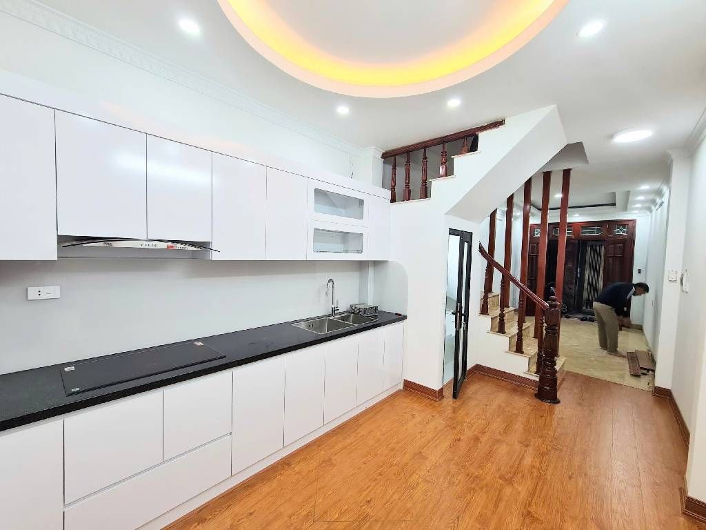 Bán nhà Xã Đàn - diện tích 35m2 4 tầng - Ô TÔ LÙI CỬA - giá 12,25 tỷ