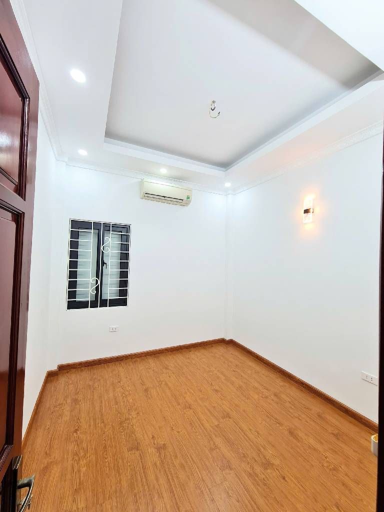 Bán nhà Xã Đàn - diện tích 35m2 4 tầng - Ô TÔ LÙI CỬA - giá 12,25 tỷ