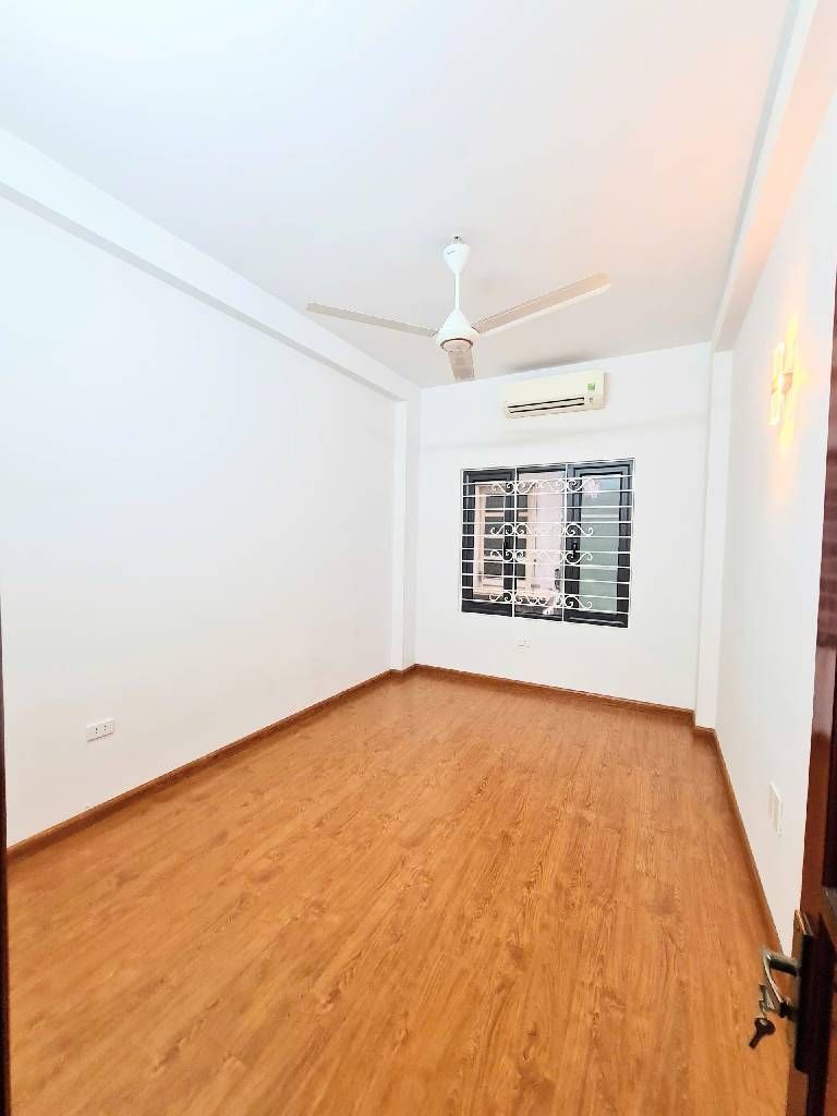 Bán nhà Xã Đàn - diện tích 35m2 4 tầng - Ô TÔ LÙI CỬA - giá 12,25 tỷ