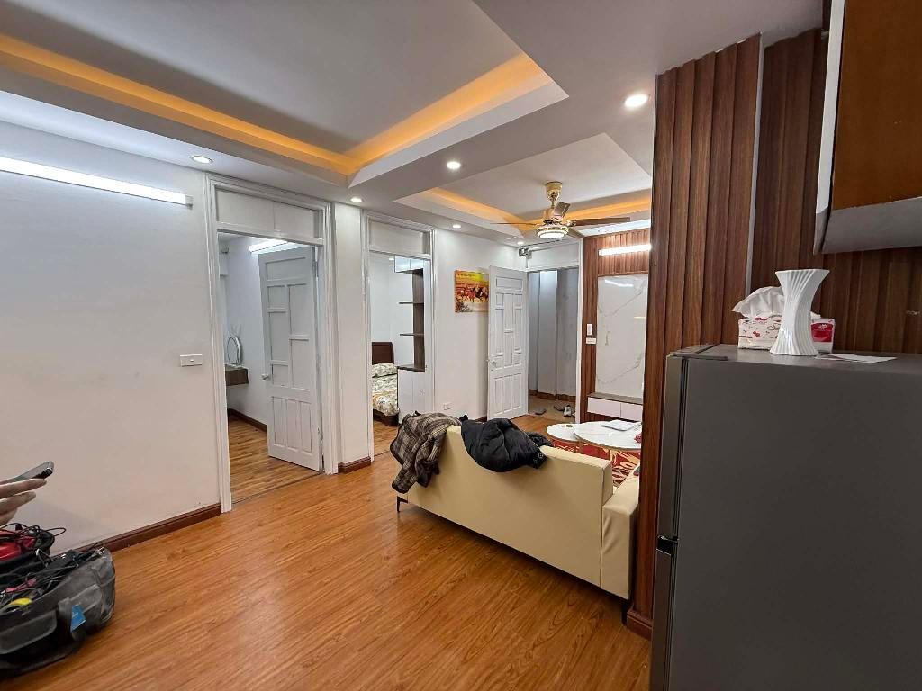 Bán nhà Đường Láng - diện tích 40m2 3 tầng - Căn hộ ccmn 2 ngủ, full nội thất - giá 2,29 tỷ