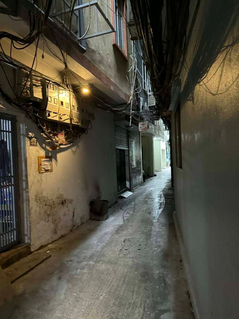 Bán nhà Đường Láng - diện tích 40m2 3 tầng - Căn hộ ccmn 2 ngủ, full nội thất - giá 2,29 tỷ