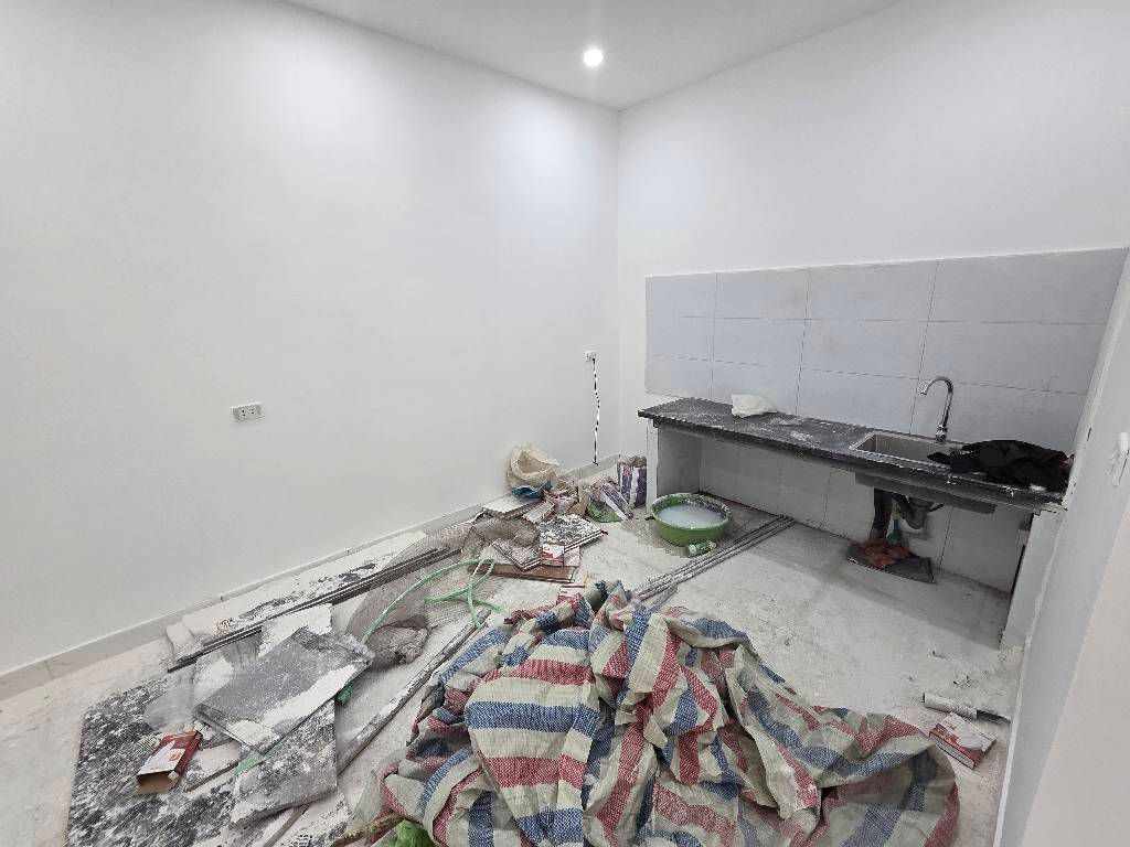 Bán nhà Nguyễn Xiển - diện tích 45,6m2 2 tầng - nhà chưa đánh số - giá 2,5 tỷ