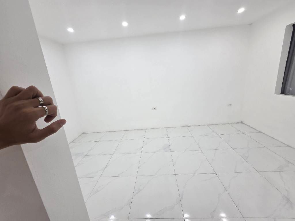 Bán nhà Nguyễn Xiển - diện tích 45,6m2 2 tầng - nhà chưa đánh số - giá 2,5 tỷ