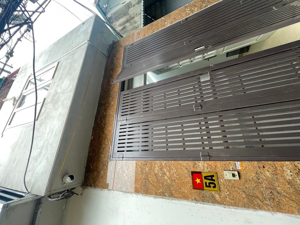 Bán nhà Định Công - diện tích 32,4m2 3 tầng - Lô góc 2 thoáng - giá 2,98 tỷ