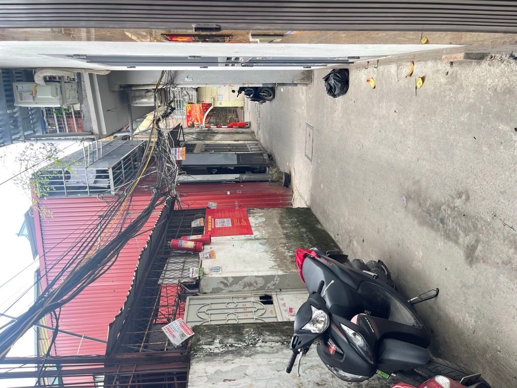 Bán nhà Định Công - diện tích 32,4m2 3 tầng - Lô góc 2 thoáng - giá 2,98 tỷ