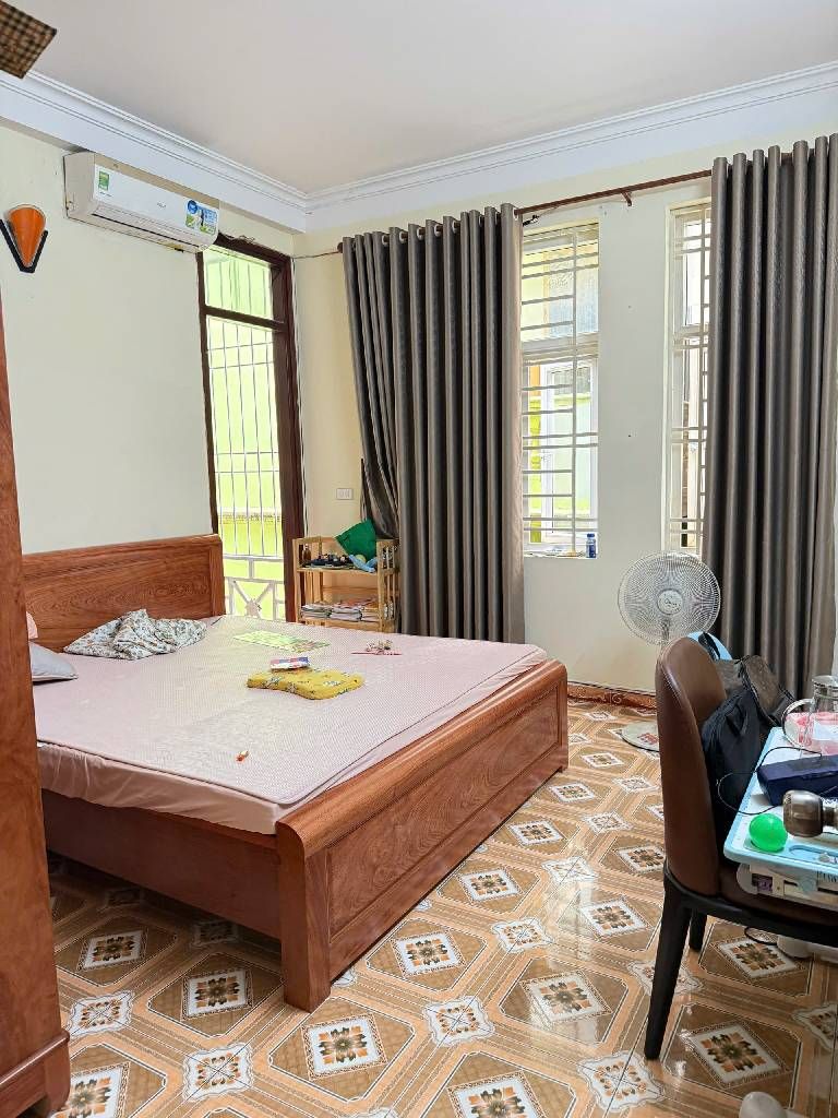 Bán nhà Hoàng Liệt - diện tích 49,2m2 4 tầng - Ngõ 2, ô tô tránh - giá 12 tỷ