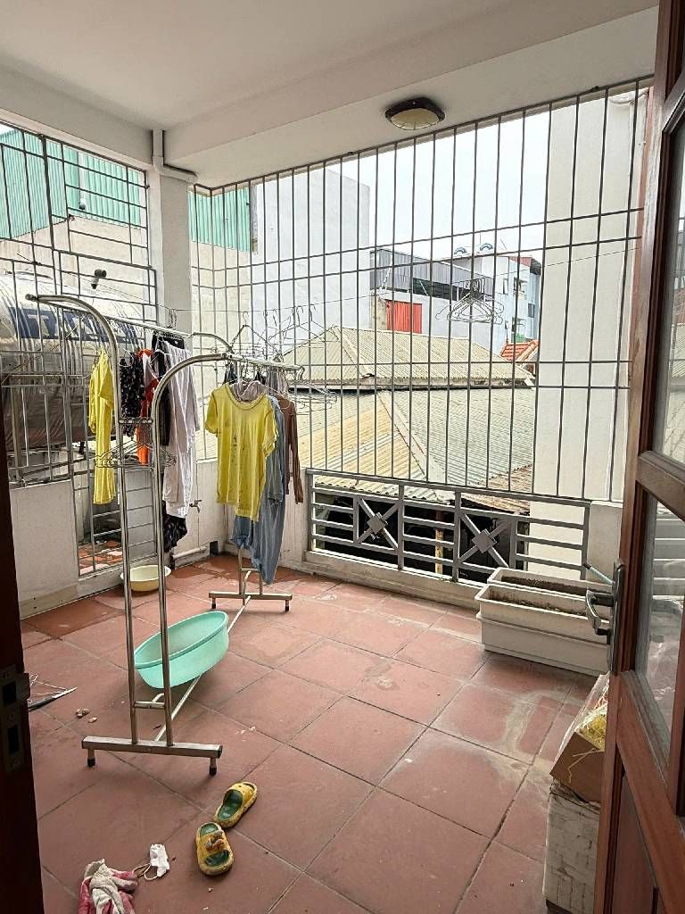 Bán nhà Hoàng Liệt - diện tích 49,2m2 4 tầng - Ngõ 2, ô tô tránh - giá 12 tỷ