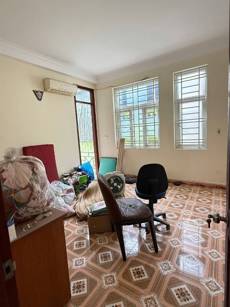 Bán nhà Hoàng Liệt - diện tích 49,2m2 4 tầng - Ngõ 2, ô tô tránh - giá 12 tỷ