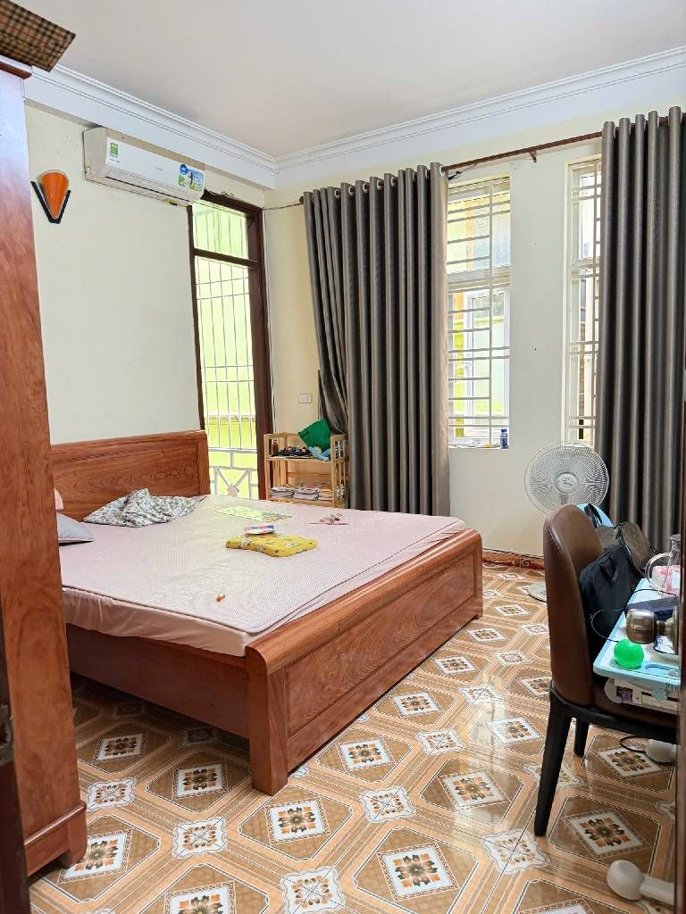 Bán nhà Hoàng Liệt - diện tích 49,2m2 4 tầng - Ngõ 2, ô tô tránh - giá 12 tỷ