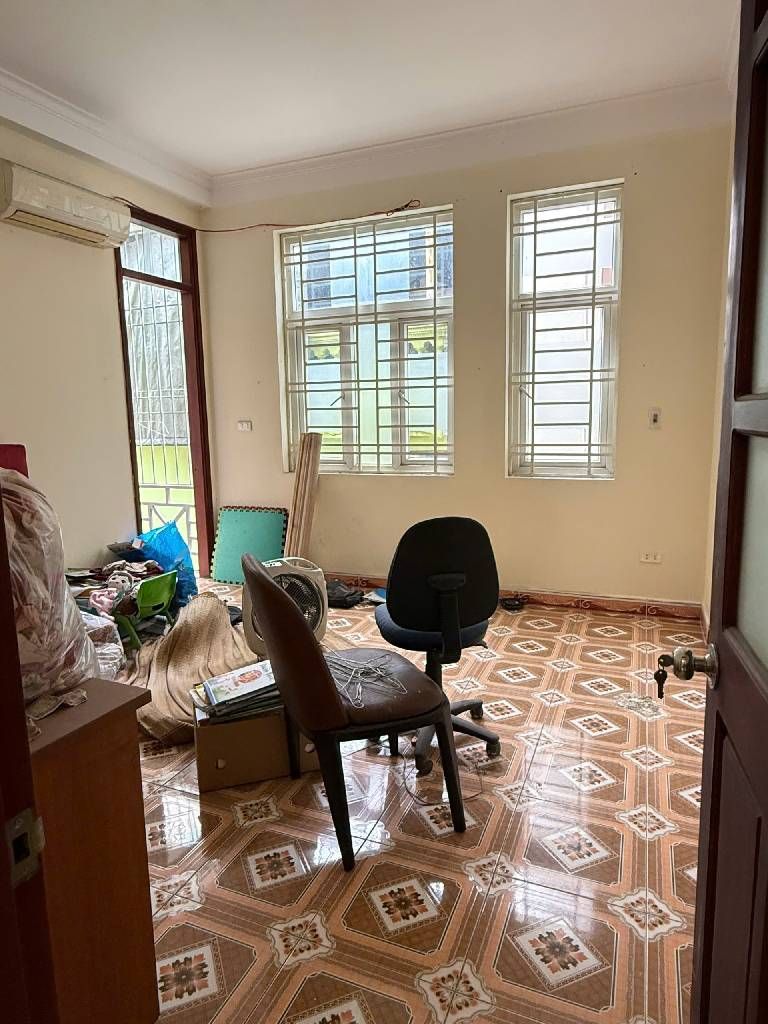 Bán nhà Hoàng Liệt - diện tích 49,2m2 4 tầng - Ngõ 2, ô tô tránh - giá 12 tỷ