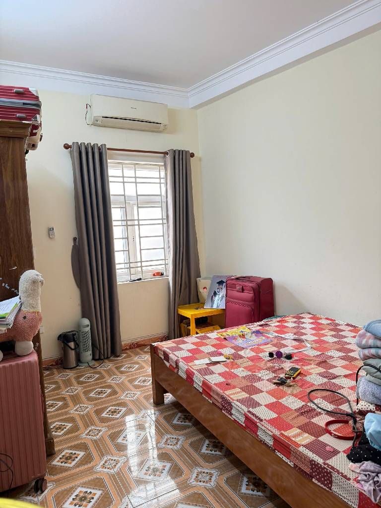 Bán nhà Hoàng Liệt - diện tích 49,2m2 4 tầng - Ngõ 2, ô tô tránh - giá 12 tỷ