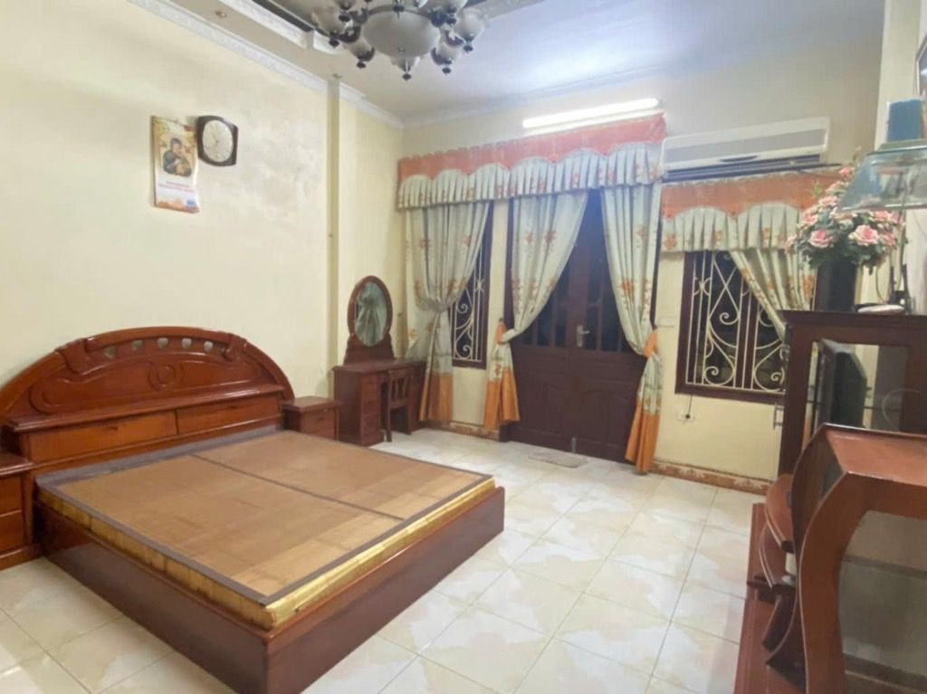 Bán nhà Giải Phóng - diện tích 41m2 4 tầng - ngõ rộng thoáng - giá 8,3 tỷ