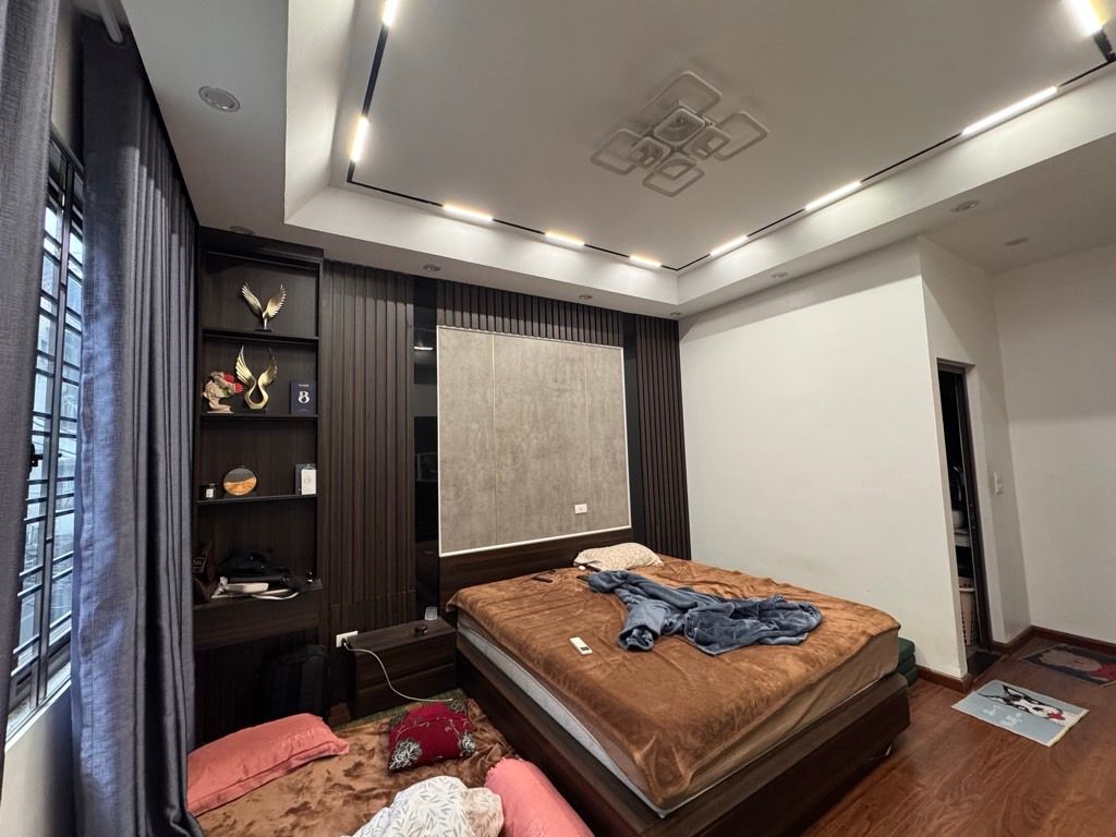 Bán nhà Kim Ngưu - diện tích 27m2 4 tầng - ô tô tránh - giá 14 tỷ