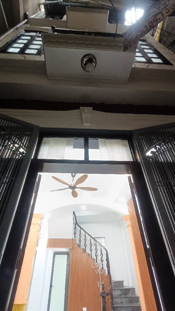 Bán nhà Phương Mai - diện tích 32,9m2 5 tầng - ô tô tránh - giá 9,168 tỷ