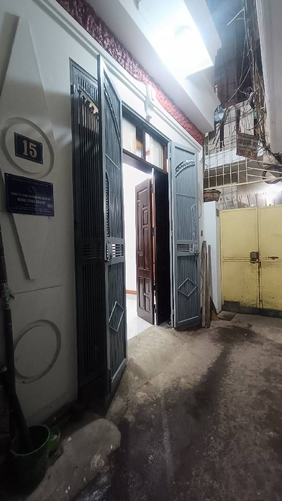 Bán nhà Phương Mai - diện tích 32,9m2 5 tầng - ô tô tránh - giá 9,168 tỷ