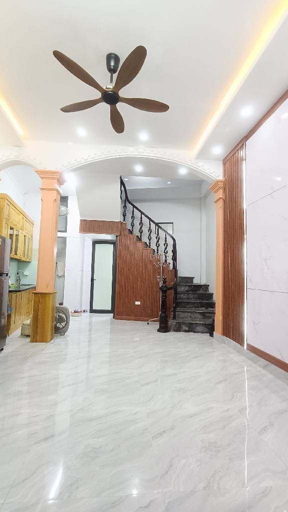 Bán nhà Phương Mai - diện tích 32,9m2 5 tầng - ô tô tránh - giá 9,168 tỷ