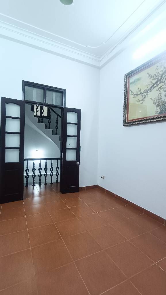 Bán nhà Phương Mai - diện tích 32,9m2 5 tầng - ô tô tránh - giá 9,168 tỷ