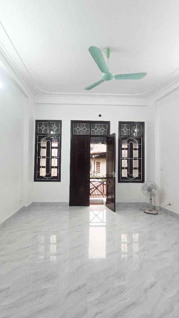 Bán nhà Phương Mai - diện tích 32,9m2 5 tầng - ô tô tránh - giá 9,168 tỷ