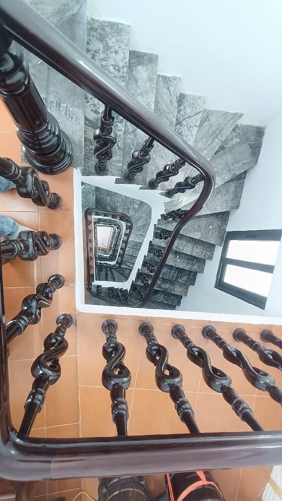 Bán nhà Phương Mai - diện tích 32,9m2 5 tầng - ô tô tránh - giá 9,168 tỷ