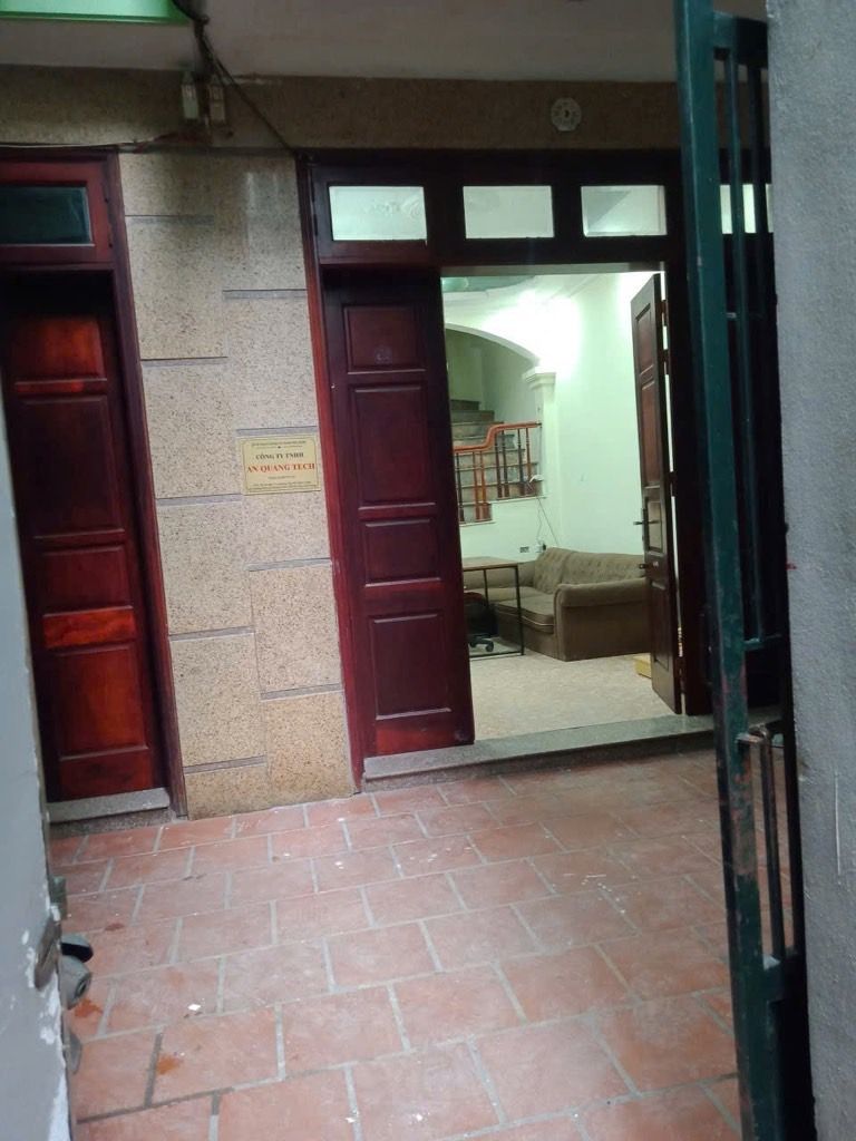 Bán nhà Nguyễn Đức Cảnh - diện tích 44.6m2 4 tầng - Ô Tô Đỗ Cổng - giá 10,6 tỷ