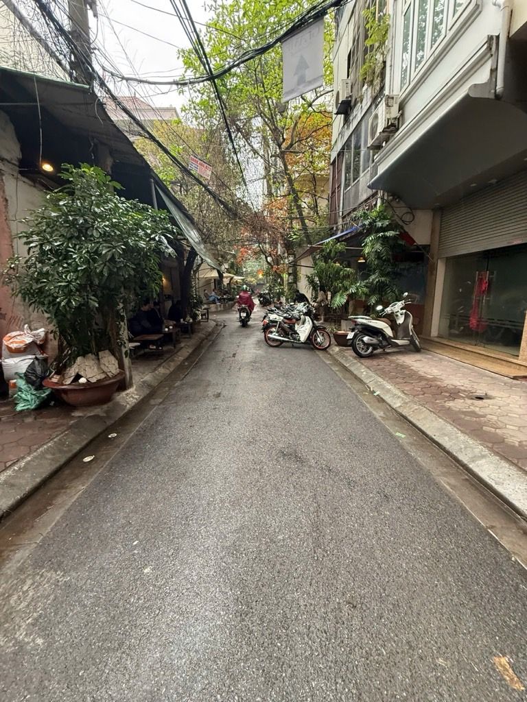 Bán nhà Võ Văn Dũng - diện tích 30m2 5 tầng - mặt tiền đẹp - giá 18 tỷ