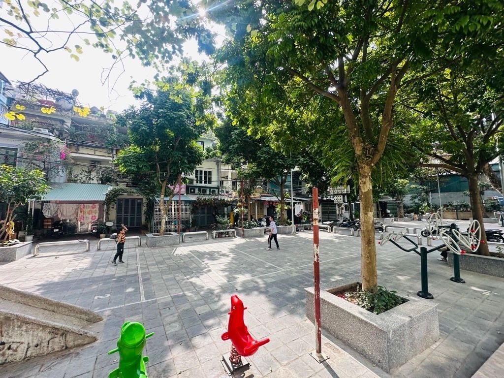 Bán nhà Nguyễn Khoái - diện tích 49,4m2 5 tầng - Ô tô tránh - giá 24,5 tỷ