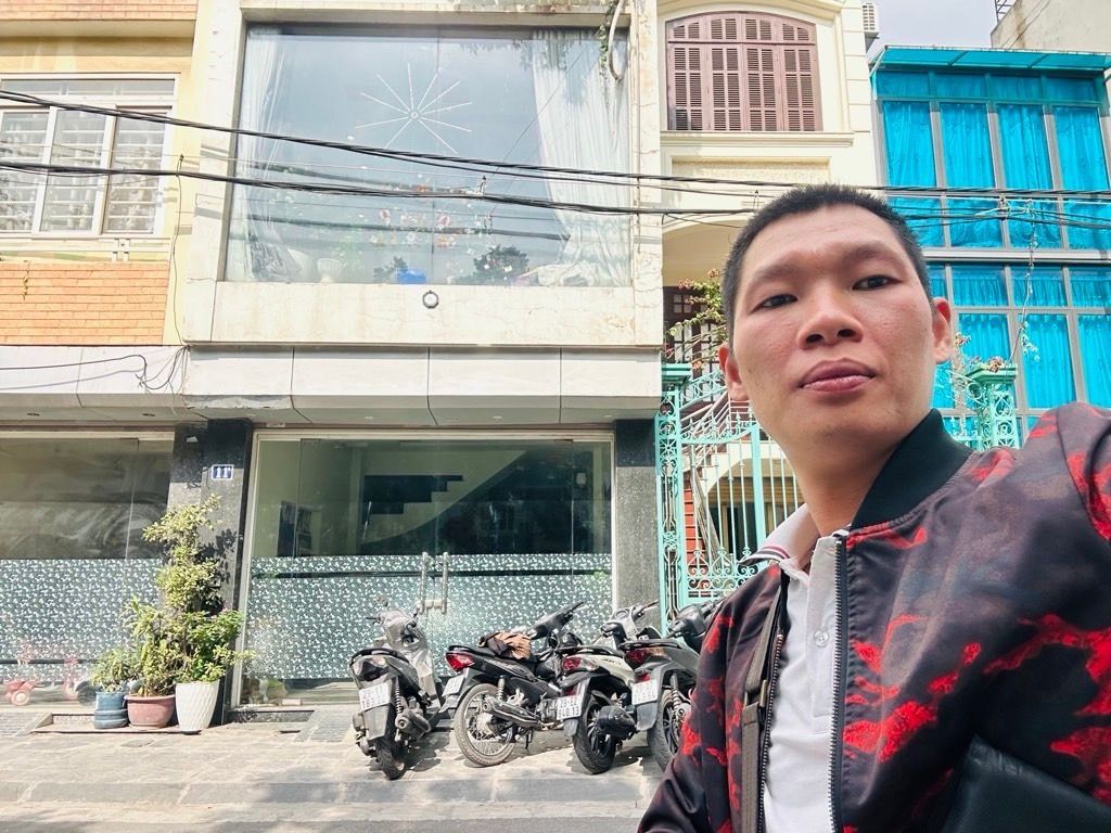 Bán nhà Nguyễn Khoái - diện tích 49,4m2 5 tầng - Ô tô tránh - giá 24,5 tỷ