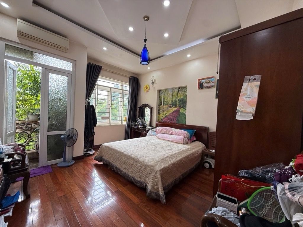 Bán nhà Nguyễn Khoái - diện tích 49,4m2 5 tầng - Ô tô tránh - giá 24,5 tỷ