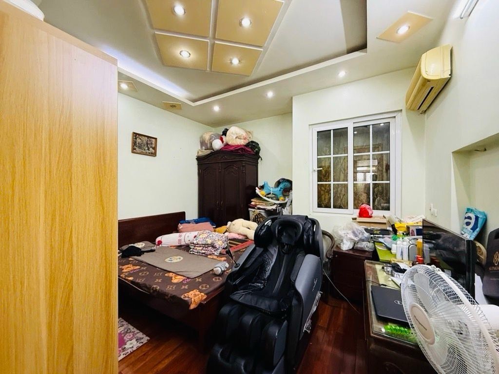 Bán nhà Nguyễn Khoái - diện tích 49,4m2 5 tầng - Ô tô tránh - giá 24,5 tỷ