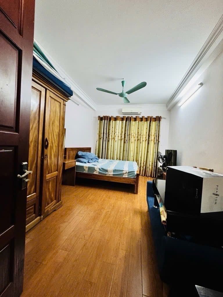 Bán nhà Ngõ Chợ Khâm Thiên - diện tích 47.5m2 4 tầng - Nhà dân xây chắc chắn - giá 11,8 tỷ