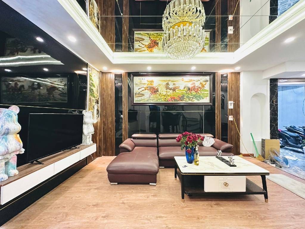 Bán nhà Trần Khát Chân - diện tích 33,4m2 4 tầng - ô tô đỗ gần - giá 7,6 tỷ