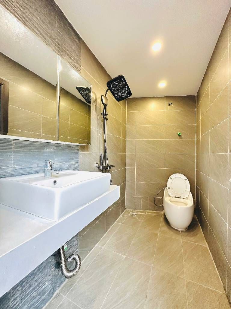 Bán nhà Trần Khát Chân - diện tích 33,4m2 4 tầng - ô tô đỗ gần - giá 7,6 tỷ