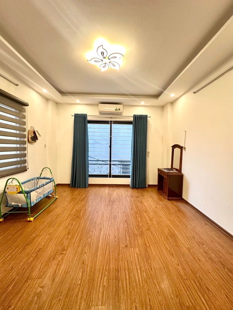 Bán nhà Trương Định - diện tích 31m2 5 tầng - Lô góc 2 mặt - giá 8,75 tỷ