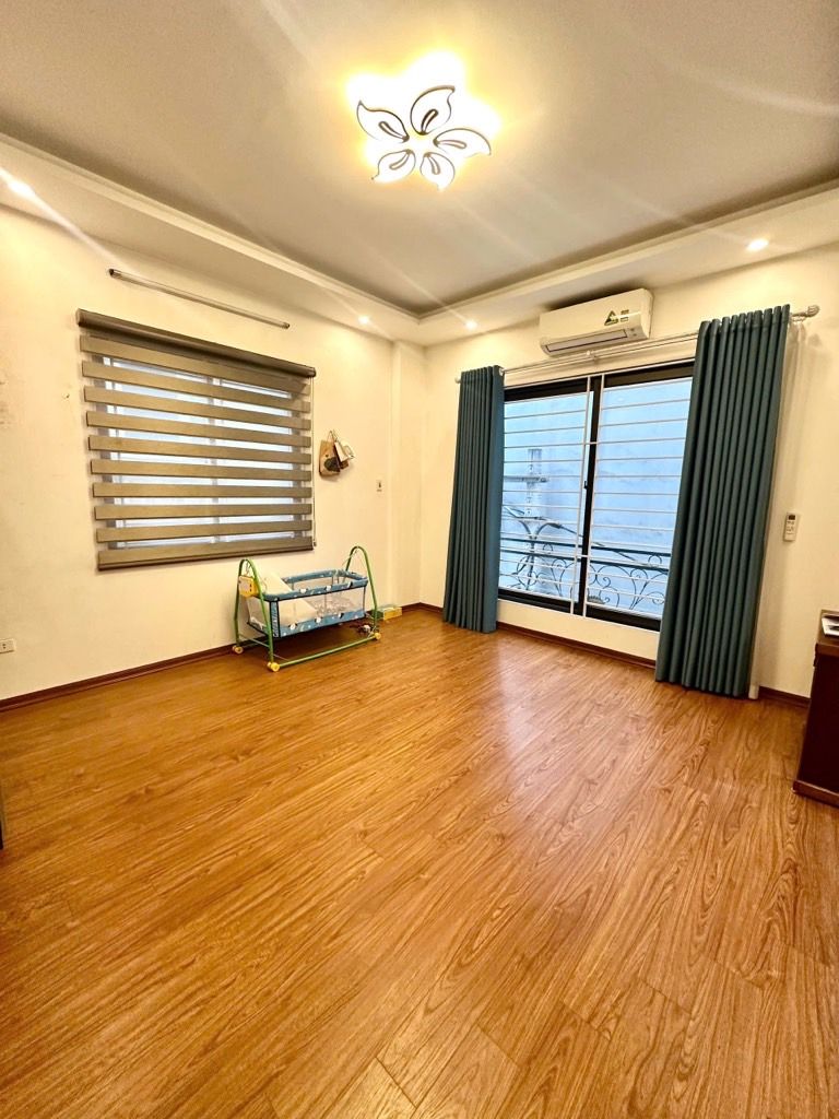 Bán nhà Trương Định - diện tích 31m2 5 tầng - Lô góc 2 mặt - giá 8,75 tỷ