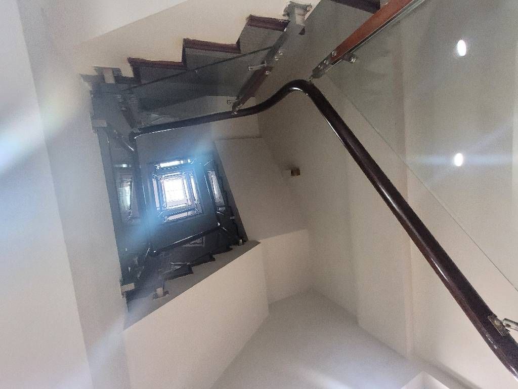 Bán nhà ngõ cẩm văn - diện tích 41m2 5 tầng - Lô góc - giá 14,9 tỷ