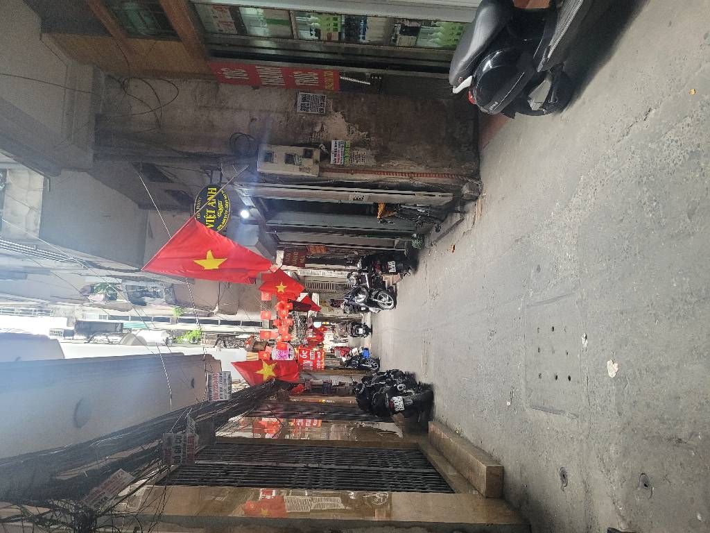 Bán nhà ngõ cẩm văn - diện tích 41m2 5 tầng - Lô góc - giá 14,9 tỷ