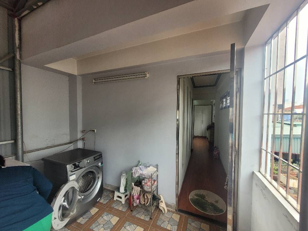 Bán nhà ngõ cẩm văn - diện tích 41m2 5 tầng - Lô góc - giá 14,9 tỷ