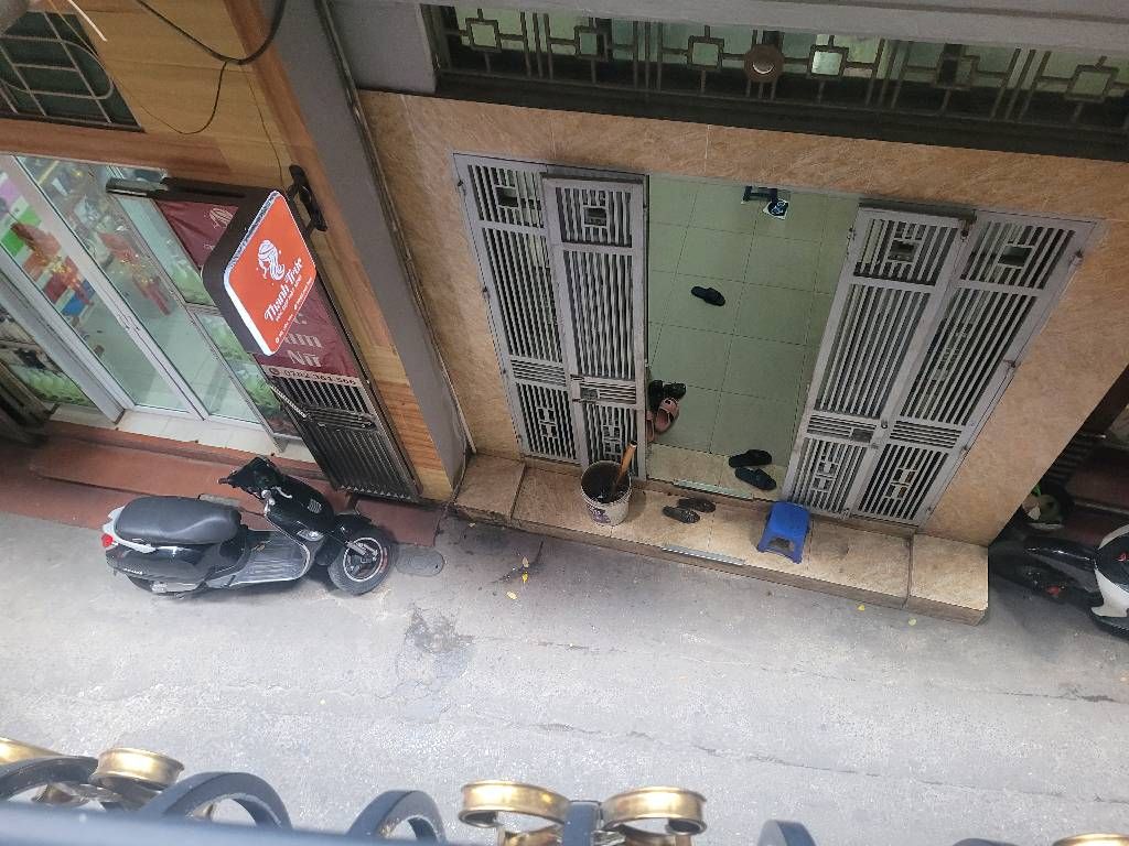 Bán nhà ngõ cẩm văn - diện tích 41m2 5 tầng - Lô góc - giá 14,9 tỷ