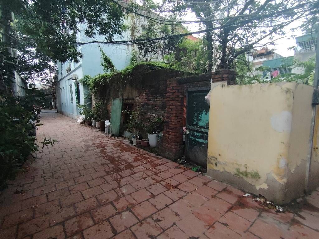 Bán nhà Thanh Lân - diện tích 43m2 5 tầng - Ô tô gửi cạnh nhà - giá 12,2 tỷ