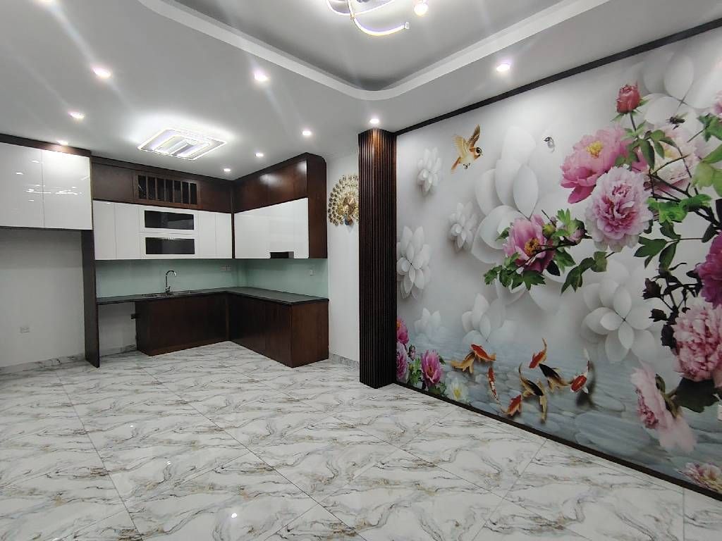 Bán nhà Thanh Lân - diện tích 43m2 5 tầng - Ô tô gửi cạnh nhà - giá 12,2 tỷ