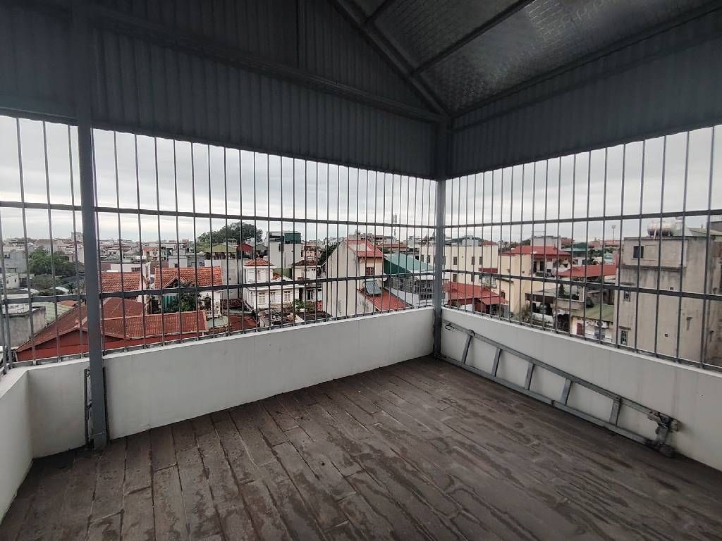 Bán nhà Thanh Lân - diện tích 43m2 5 tầng - Ô tô gửi cạnh nhà - giá 12,2 tỷ