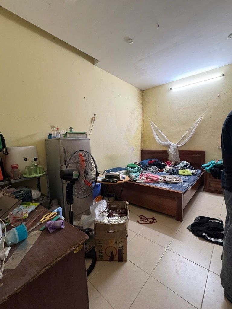 Bán nhà Quốc Tử Giám - diện tích 43.2m2 3 tầng - gần ô tô - giá 8,7 tỷ