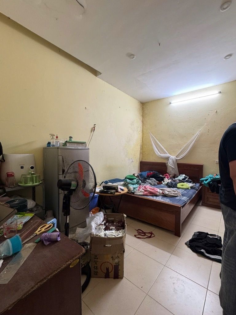 Bán nhà Quốc Tử Giám - diện tích 43.2m2 3 tầng - gần ô tô - giá 8,7 tỷ