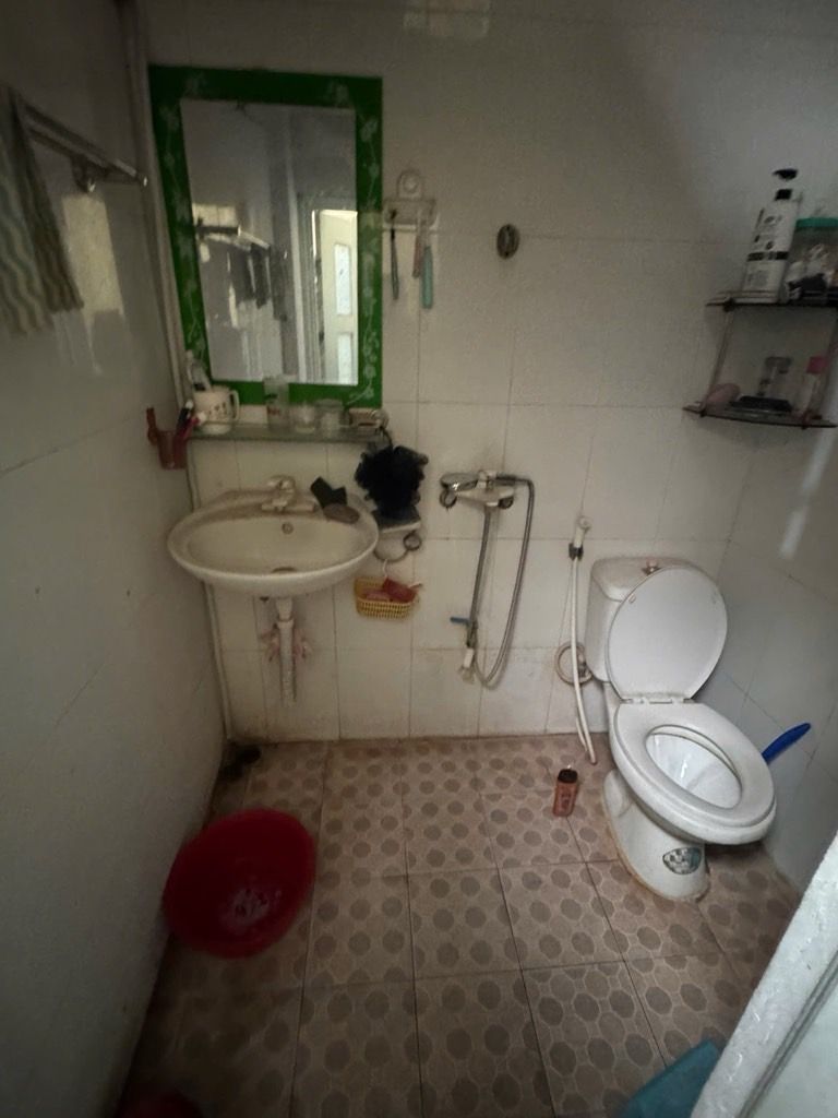 Bán nhà Quốc Tử Giám - diện tích 43.2m2 3 tầng - gần ô tô - giá 8,7 tỷ