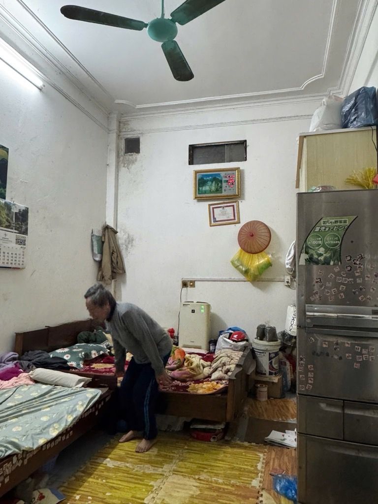 Bán nhà Quốc Tử Giám - diện tích 43.2m2 3 tầng - gần ô tô - giá 8,7 tỷ