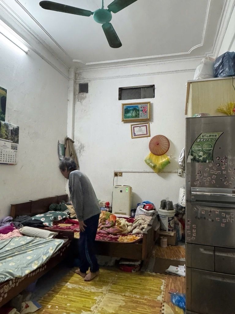 Bán nhà Quốc Tử Giám - diện tích 43.2m2 3 tầng - gần ô tô - giá 8,7 tỷ