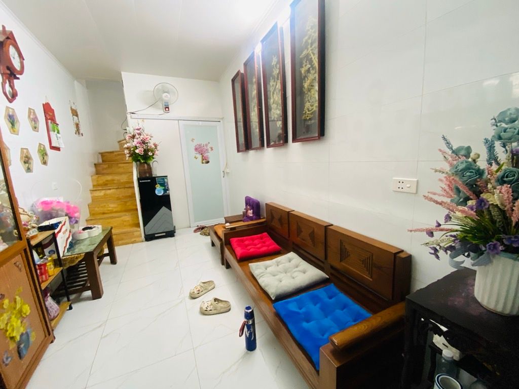 Bán nhà Trương Định - diện tích 16m2 3 tầng - Nhà đẹp 2 ngủ chốt! - giá 2 tỷ