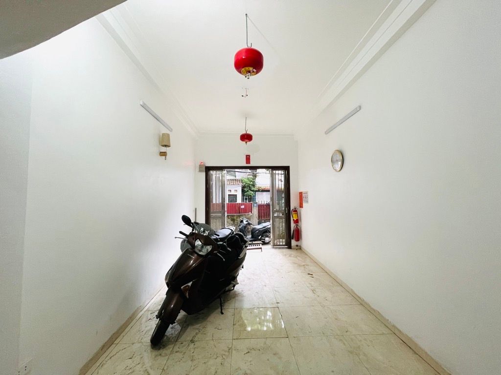 Bán nhà Định Công Hạ - diện tích 45m2 5 tầng - 9 phòng khép kín - giá 11,9 tỷ